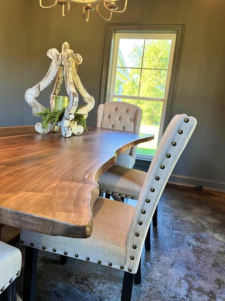 custom built farm tables in Mississippi